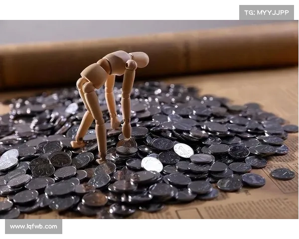 财富不公的隐秘真相：为何穷人要为超高工资与养老金埋单？(为什么富人要比穷人多交税)