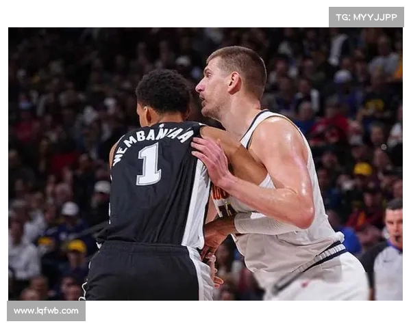 马刺队攻防兼备，展现王者风范